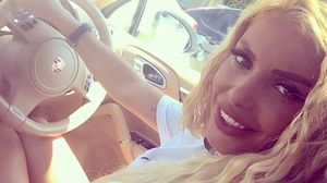 S-a aflat acum! Care este, de fapt, motivul pentru care a fost incendiat bolidul Loredanei Chivu. Mașina este distrusă complet