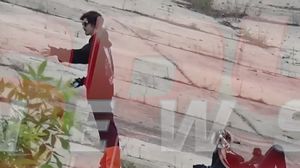 Imagini tulburătoare cu Margherita de la Clejani și iubitul ei. Bărbatul a fost surprins în timp ce vorbea singur, imediat după accident