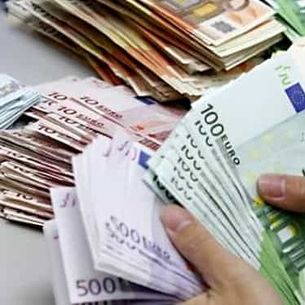 Curs valutar BNR vineri, 25 septembrie 2020: Euro, al treilea maxim istoric consecutiv față de leu!