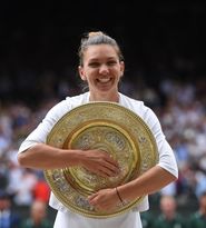 Ce cadou a primit Simona Halep de la Toni Iuruc, la întoarcerea în România, după Indian Wells. Sportiva a fost așteptată acasă cu o surpriză de zile mari