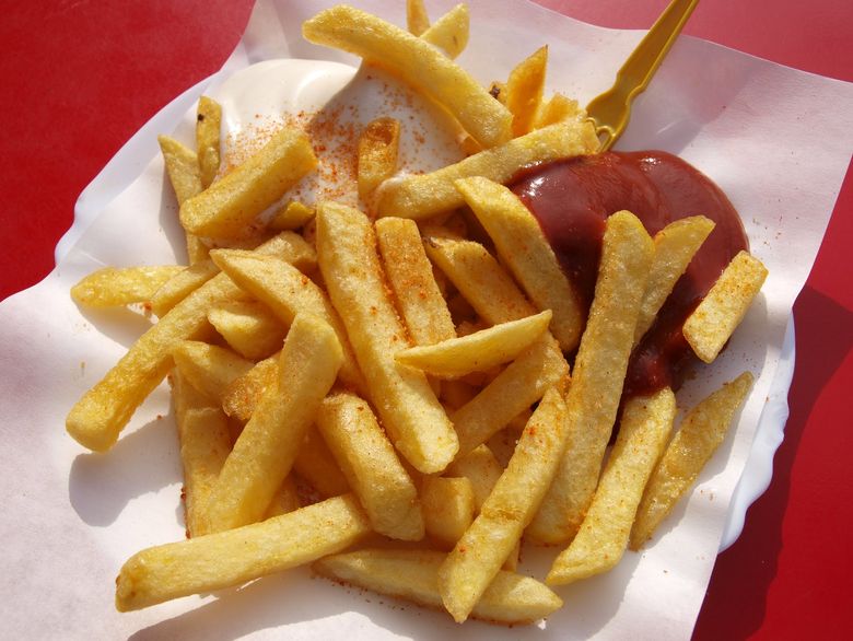Cartofi prăjiți cu ketchup