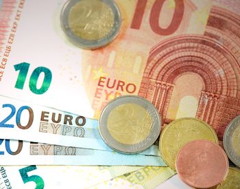 Pensiile speciale vor intra &icirc;n vigoare de la 1 ianuarie: Mai multe partide s-au opus desființării acestora