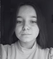 Ea este Andreea, tânăra de doar 18 ani care a fost lovită mortal de un TIR! Adolescenta coborâse din microbuz și a vrut să traverseze strada