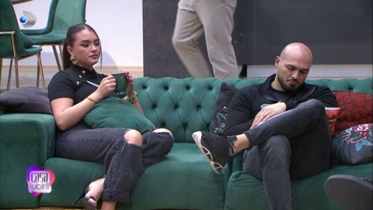 Maaa Robi Criss, dezvăluiri neașteptate! Ce părere are familia ei despre Robi ...
