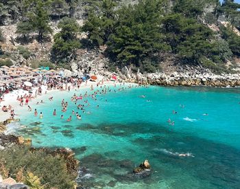 O rom&acirc;ncă și-a salvat familia de la &icirc;nec &icirc;n Thassos. Avertismentul făcut de familia de turiști pe rețelele sociale: &bdquo;Aveți grijă la curenții marini!&rdquo;