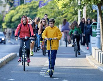 Soluții pentru blocajele de trafic: reducerea congestiei și a întârzierilor în trafic