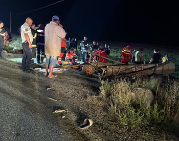 Accident cu doi morți si trei răniți în județul Iași! O tânără de 18 ani, însărcinată, a ajuns cu răni grave la spital