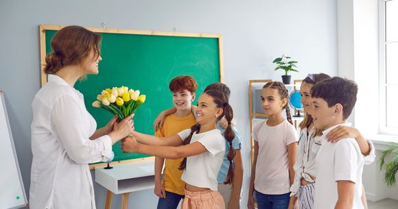 Elevi în sala de clasă
