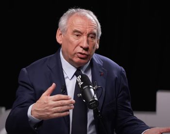Criză politică în Franța, după ce Guvernul Francez a căzut