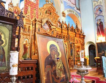 Acoperământul Maicii Domnului. Sărbătoare cu cruce roșie la data de 1 octombrie 2025: Creștinii care țin post sunt feriți de boli, înec, supărări și dușmani