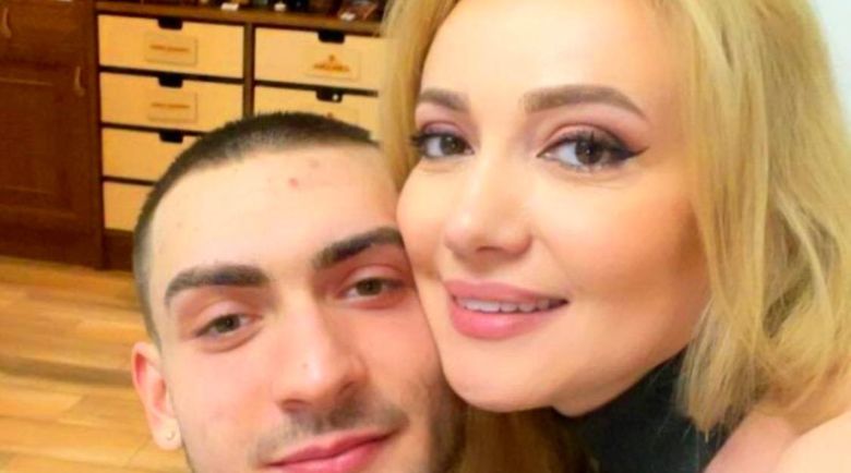 Adriana Ochișanu, în lacrimi