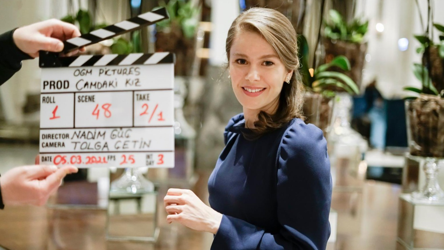 Burcu Biricik, actrița care joacă rolul principal Nalan în noul serial "Fata de la fereastră", apariție emoționantă în postura de mămică