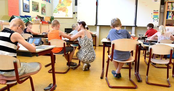Elevi în sala de clasă