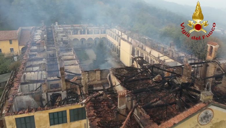 manastirea italia a luat foc