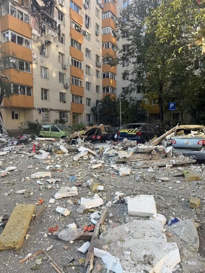 Explozie la un bloc din București
