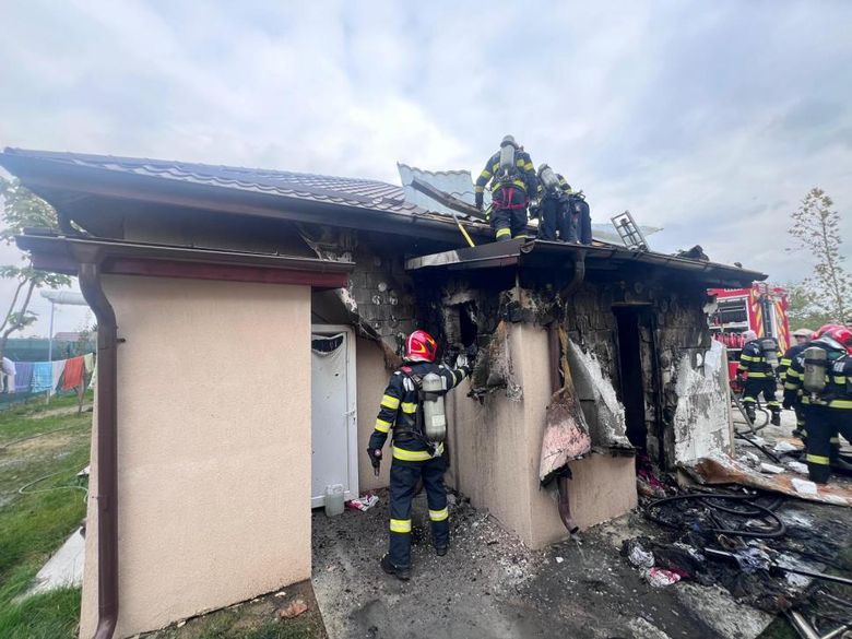 Incendiu la un azil de bătrâni