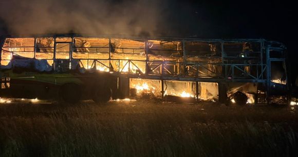 Un autocar a luat foc în India  autocar in flacari india