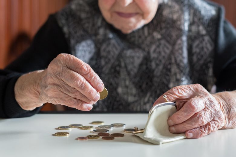 Pensionarii care primesc bani în plus în fiecare lună Pensionari