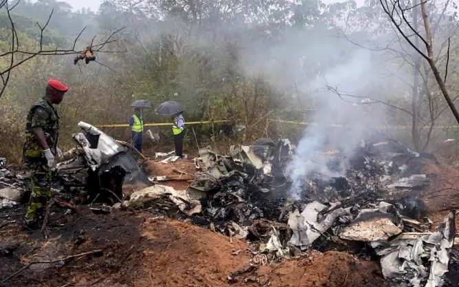 Avionul a ars complet accident aviatic kenya