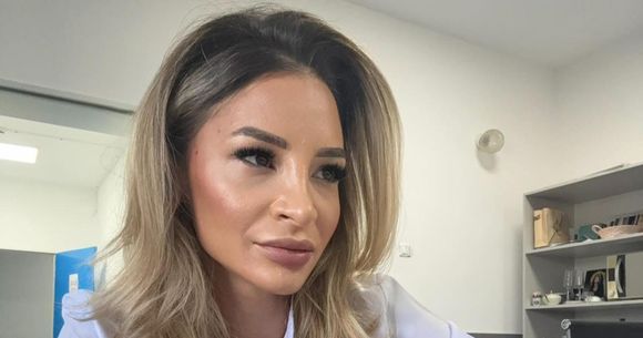 Dr. Ștefania Szabo  Dr. Ștefania Szabo