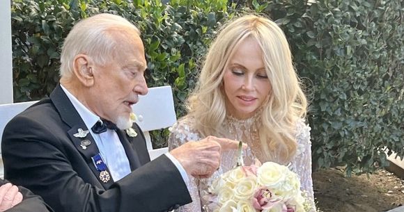 anca faur si buzz aldrin