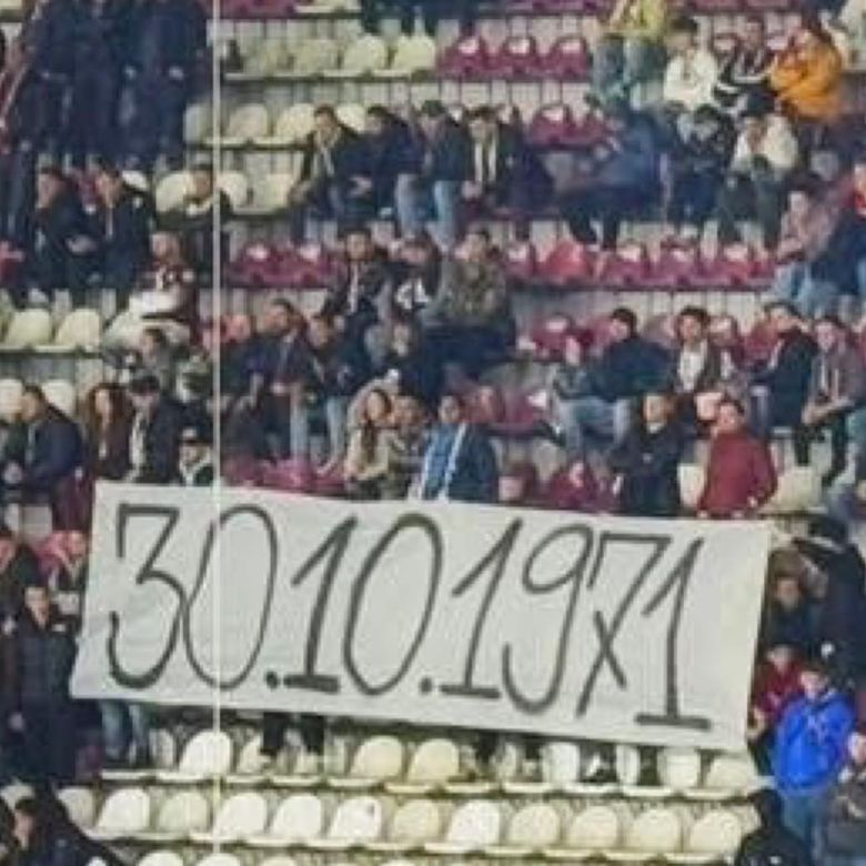 Au fost aprinse 89 de lumânări în tribune Stadion Giulești