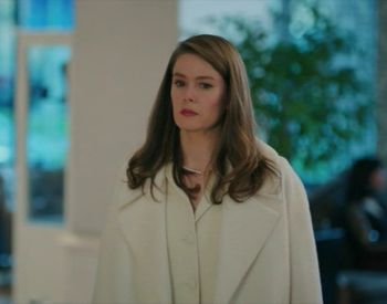 Rezumat episodul 22 „Fata de la fereastră”, difuzat în 5 noiembrie la Kanal D: Muzaffer este nevoit să continue relația falsă cu Melisa