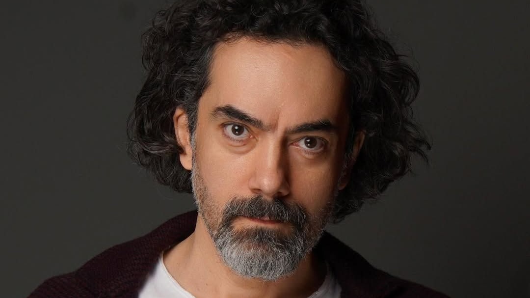Cine este și câți ani are Tolga Çıklaçiftçi, actorul care joacă rolul Alp, soțul Canei din serialul "Fata de la fereastră"