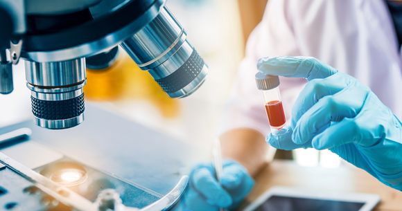 A fost confirmat primul caz de gripă aviară la oameni