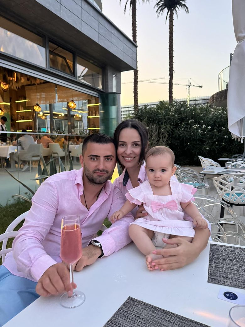 parintii copilei care a murit la dentist