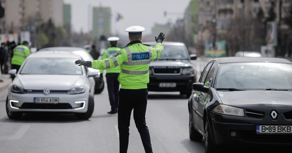 Polițiști în trafic