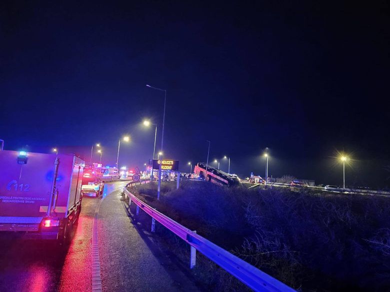 Un autobuz care transporta 24 de cetățeni ucraineni a ieșit în afara carosabilului la ieșirea din Brăila