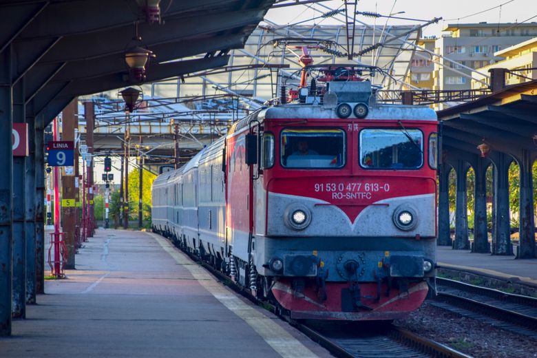 tanar și-a luat viata in tren