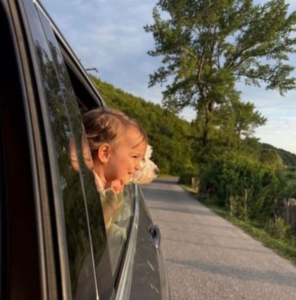 sara fetita moarta stomatolog