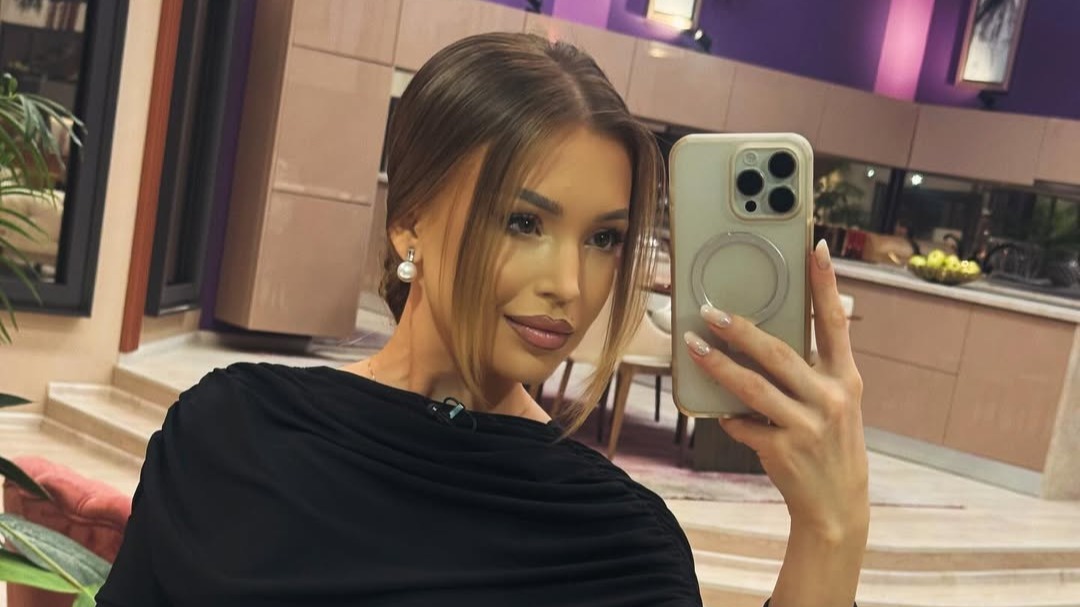 Veronica de la „Casa iubirii”, pusă la zid după surpriza lui Ahmed! Gestul care a dat-o de gol pe concurentă: „Materialistă ce ești”