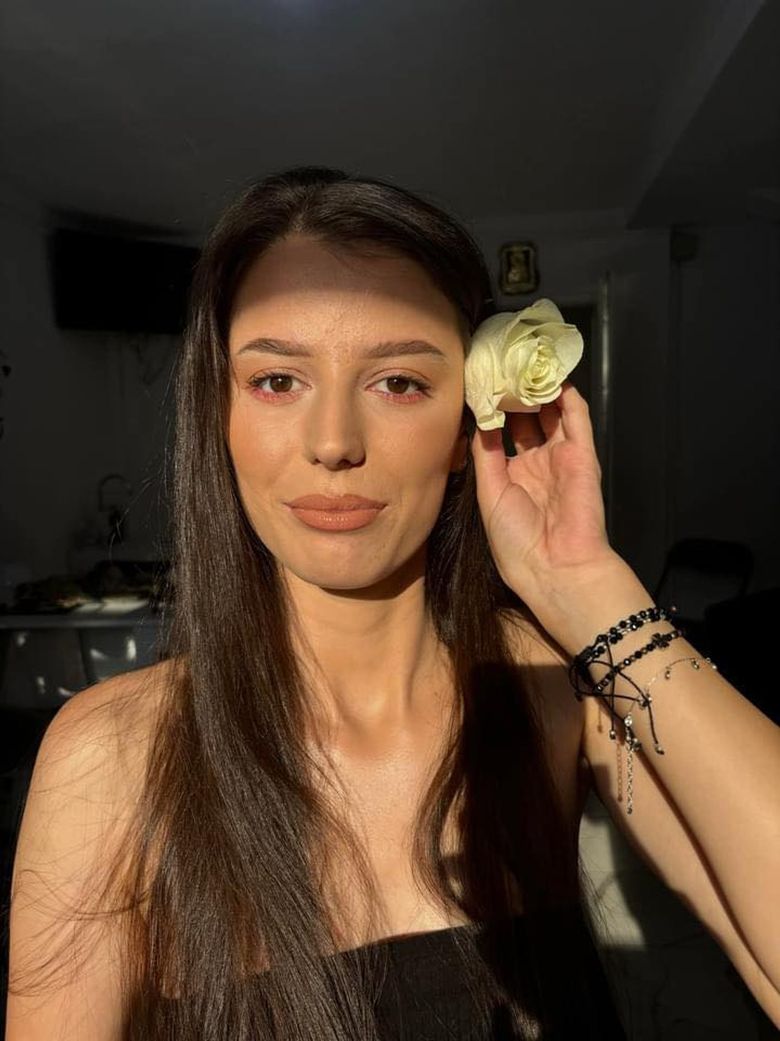 O tânără de doar 21 de ani, din Argeș, s-a stins în mod inexplicabil în casa iubitului său! Incredibil cum a fost descoperit trupul Florinei