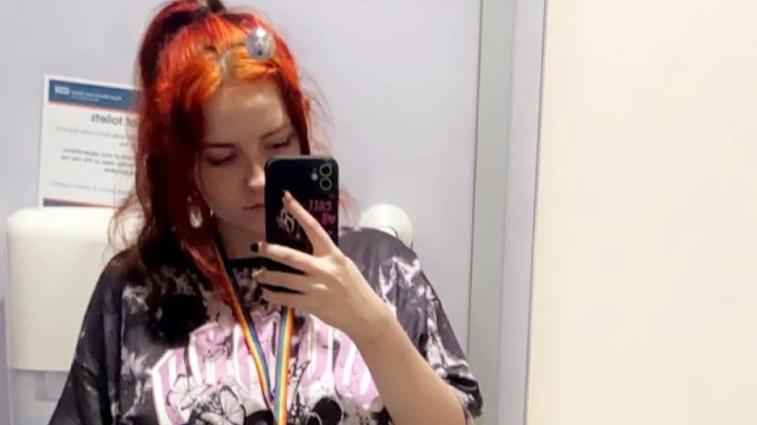O tânără de 22 de ani, însărcinată în 20 de săptămâni, s-a stins din viață după ce a mâncat cartofi prăjiți! Mama tinerei e înmărmurită de durere:„Nu se simțea prea bine și nu s-a mai trezit niciodată”