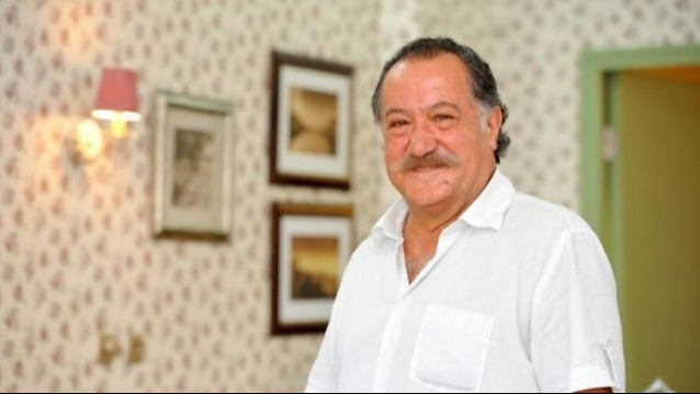 Nusret Çetinel, actorul care a jucat rolul Hikmet Eren în serialul „Dragostea te va face să plângi”, va rămâne pentru totdeauna o figură emblematică a cinematografiei turcești