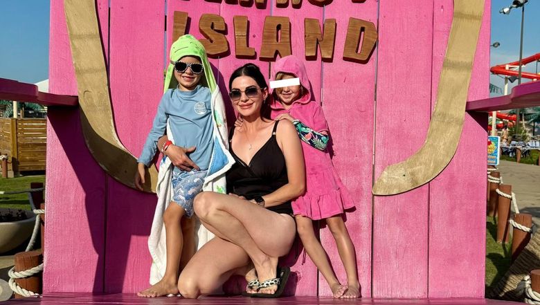 mama și gemeni găsiți împușcați