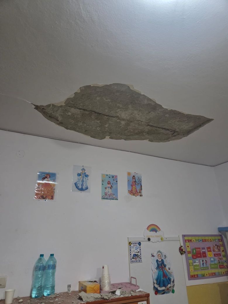 tavan surpat la gradinitia Neamț