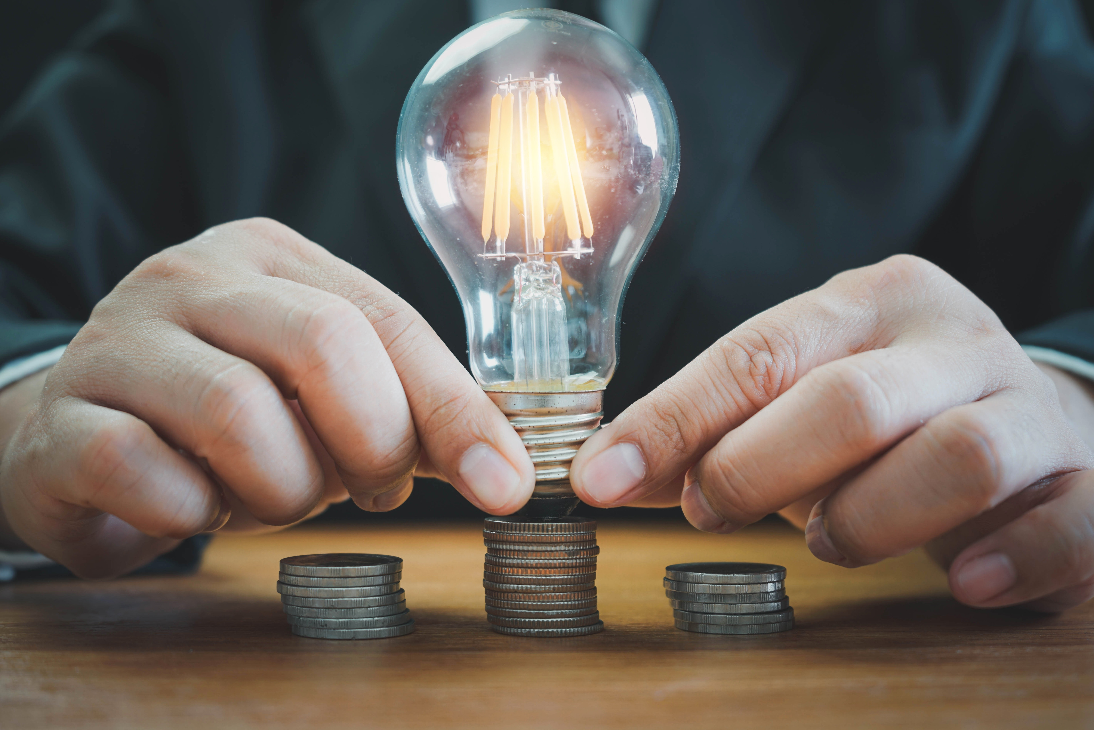 Crește prețul facturilor la energia electrică din 2026: Scumpirea va afecta și costurile de termoficare