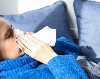 Care sunt simptomele &bdquo;super gripei&rdquo;. Cum &icirc;ți dai seama că ai contractat virusul