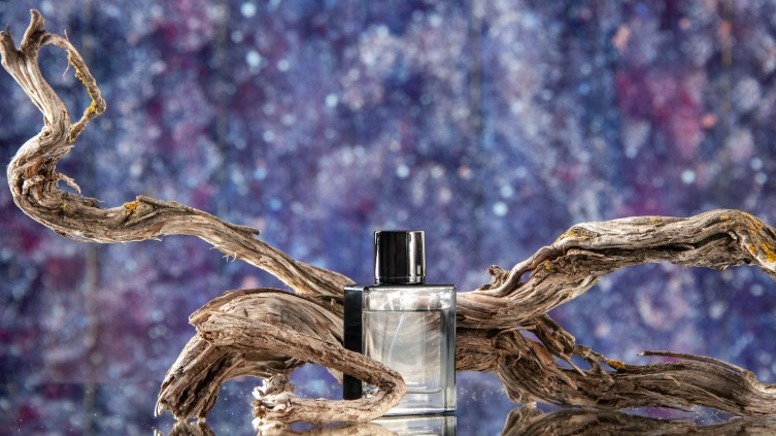 (P) Arome care te definesc: cum alegi un parfum pe care nu-l uiți niciodată