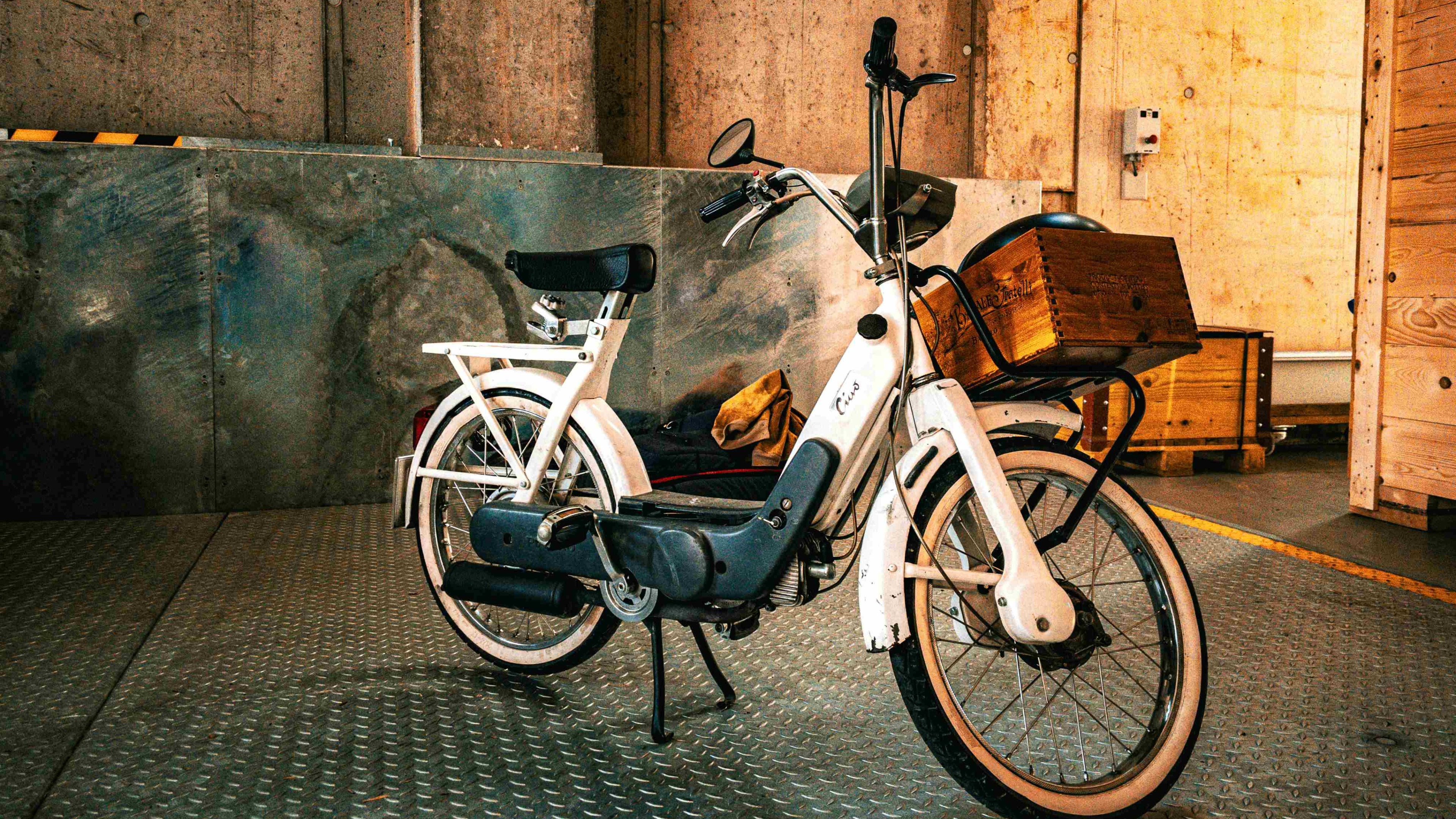 (P) Cum îți transformi garajul într-un spațiu bine organizat pentru depozitarea bicicletelor și a echipamentelor sportive