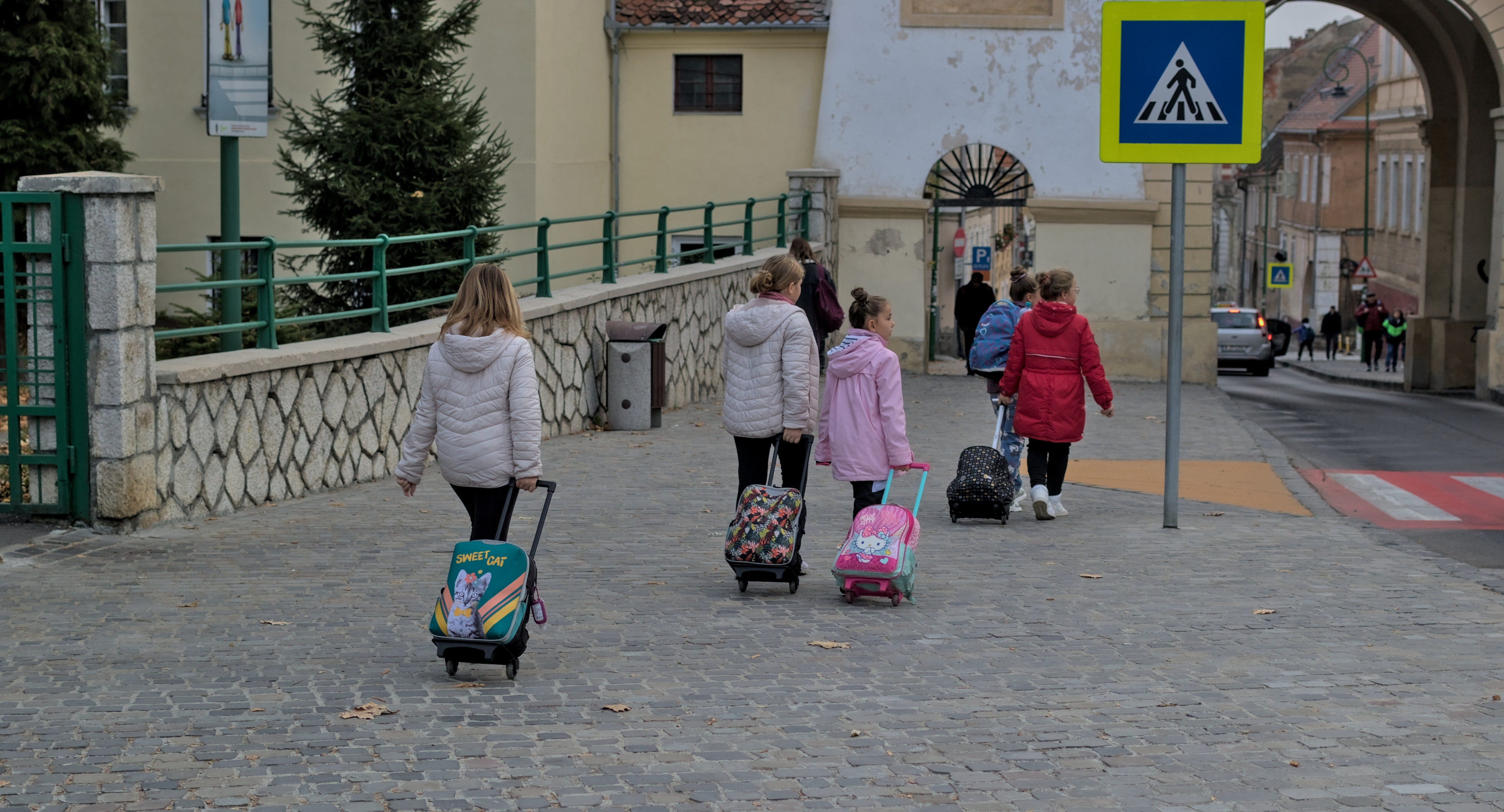 Modificări de ultimă oră la alocațiile copiilor. Anunțul făcut de premierul României Ilie Bolojan pentru 2026
