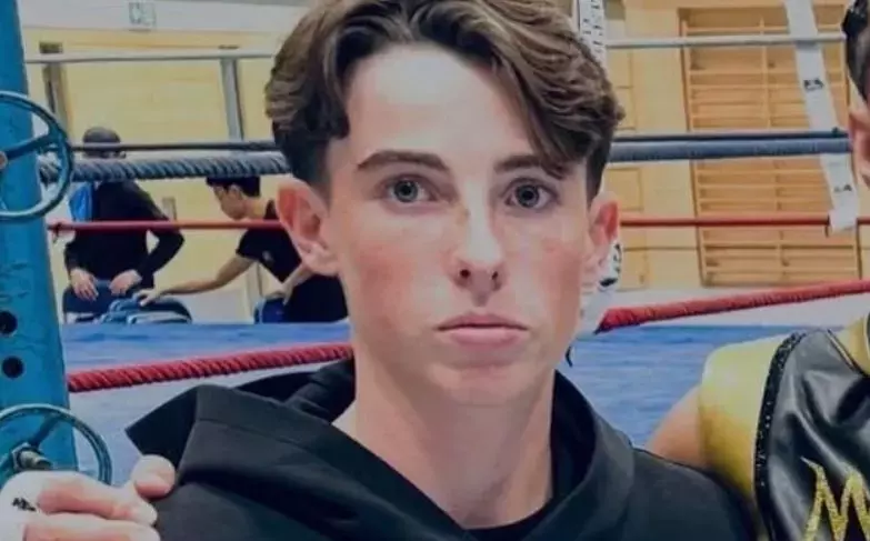 Benjamin, un adolescent de 18 ani, și-a pierdut viața în timp ce încerca să-și salveze prietenul, în timpul tragediei din Crans-Montana! Tânărul era o speranță a boxului