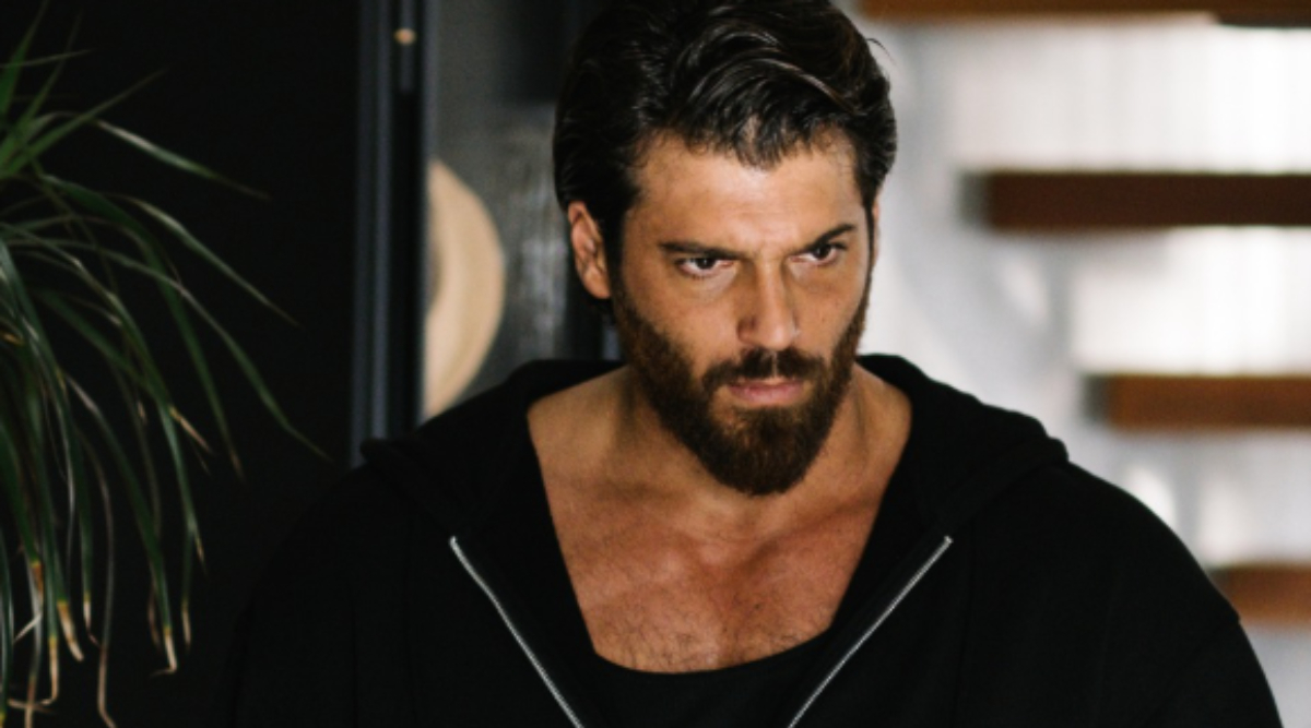 Actorul turc Can Yaman a fost arestat în Istanbul. Ce acuzații i se aduc