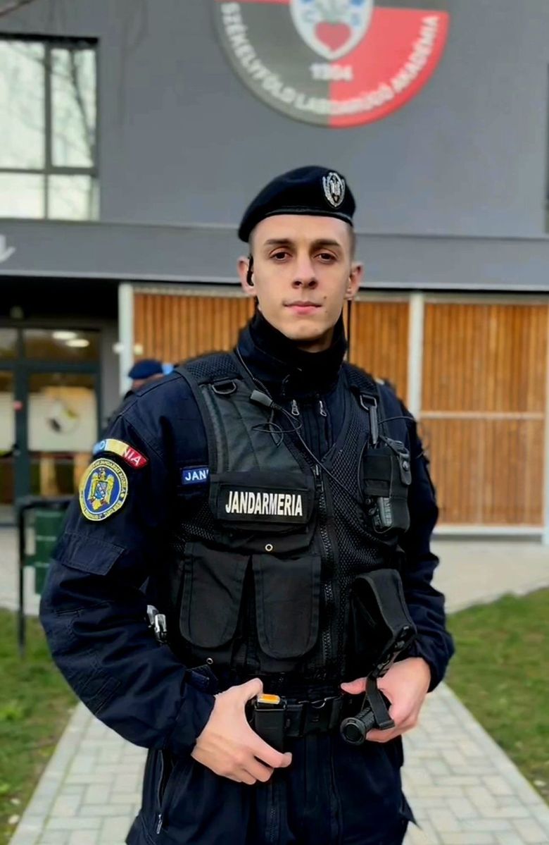 Robert Zagrai casa iubirii jandarm