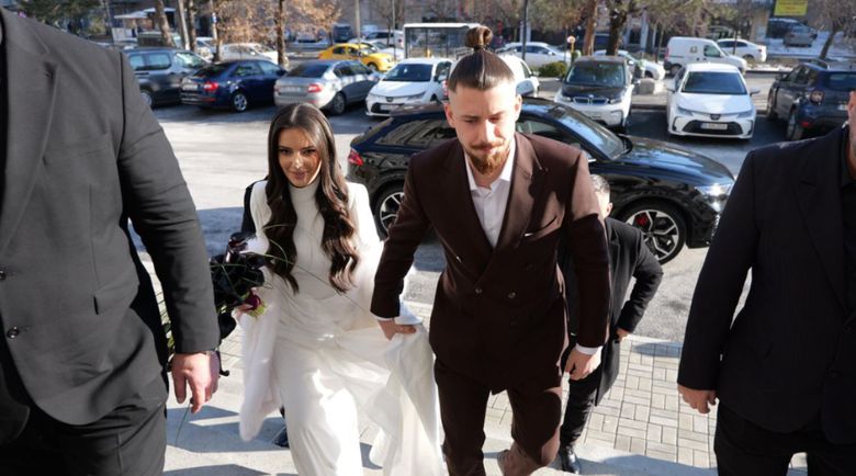 Radu Drăgușin și Ioana Stan s-au cununat civil.