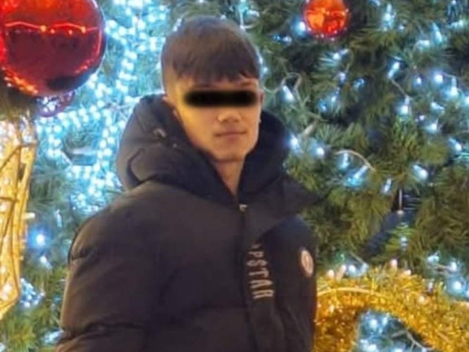 Ireal ce scria pe tricoul purtat de verișorul minorului implicat în moartea lui Mario Alin, în ziua în care adolescentul a fost căutat: „Pare că sunt eroi”